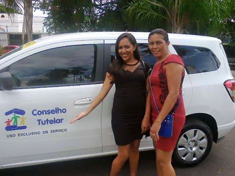 (Conselheiras Dalva Araújo e Ceicinha Dias ao receberem o veículo em Teresina)